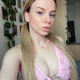 371079487829323776