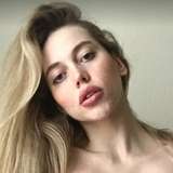larafrosty
