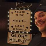 garagegloryhole2